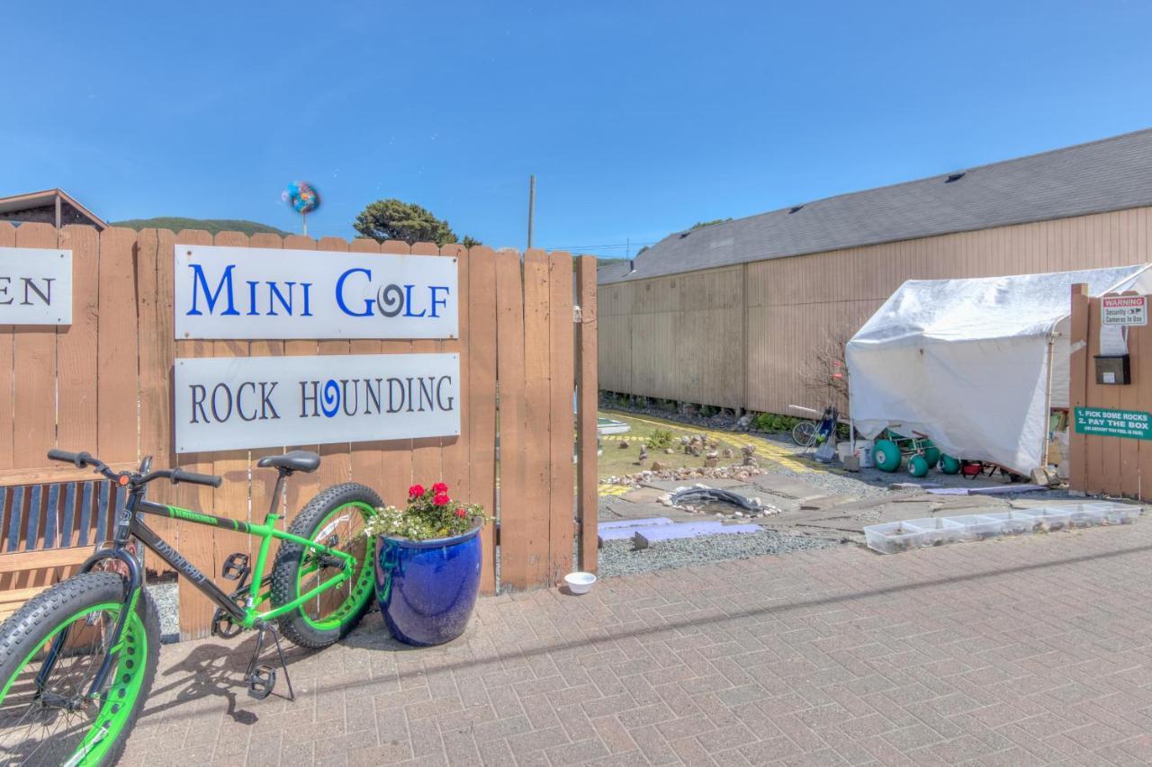 On The Rocks Villa Rockaway Beach Exterior photo